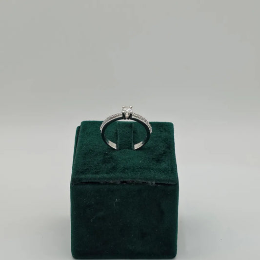 Anello Solitario 18kt Scalar