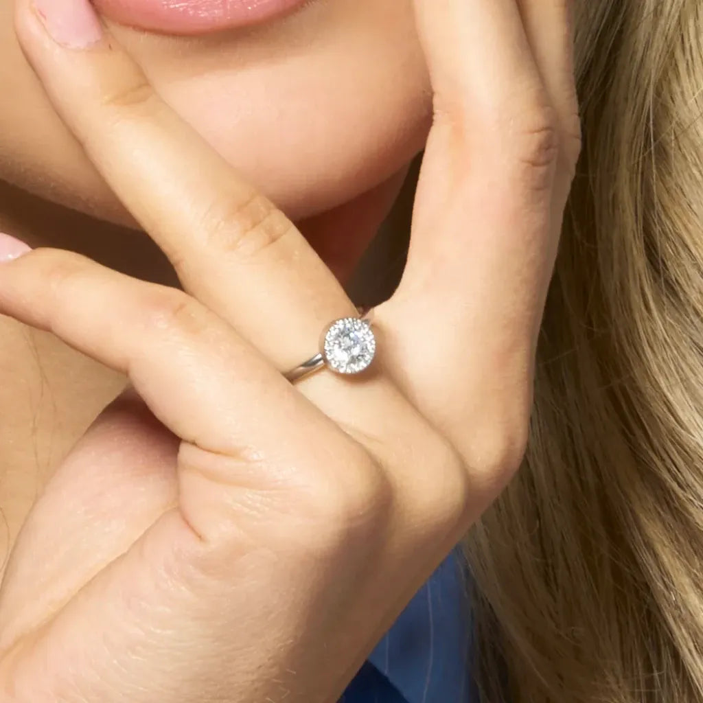 Luca Barra - ANELLO DONNA IN ACCIAIO CON ELEMENTO CON ZIRCONI BIANCHI